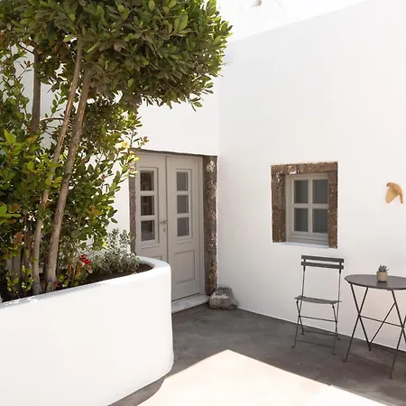 Cydonia Caves 4* Megalochori (Santorini)